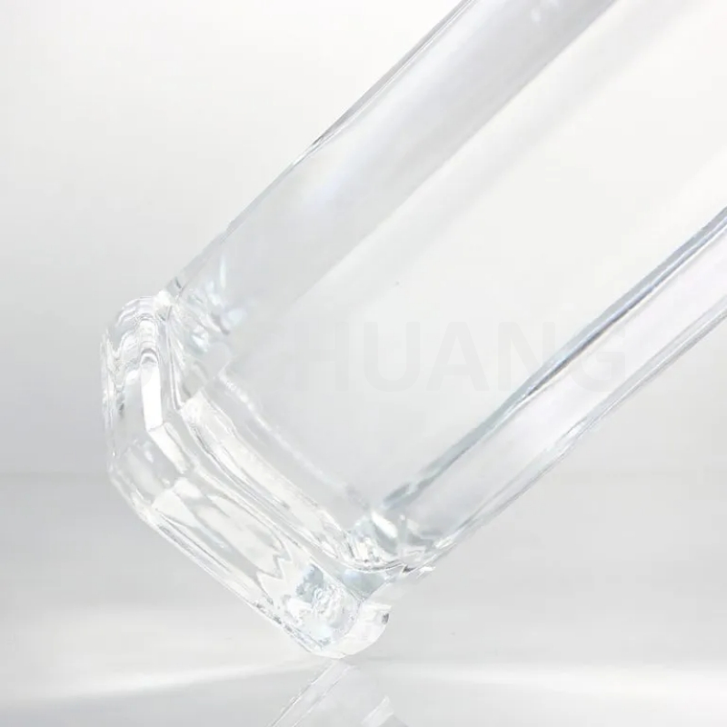 Wholesale Clear Square 500ml 700ml 750ml Glass Spirit Bottle for Spirit Vodka Whiskey Tequila Rum Gin Packaging