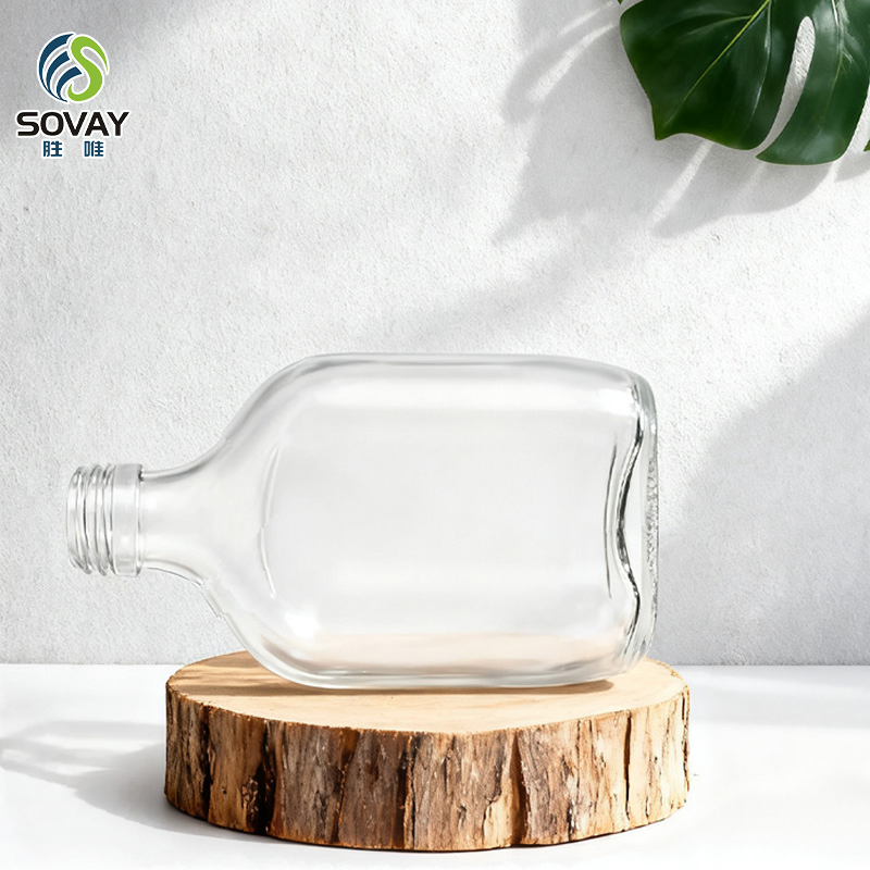 Luxury Glass Spirits Bottles Glass Bottle for Liquor with Metal Screw Cap