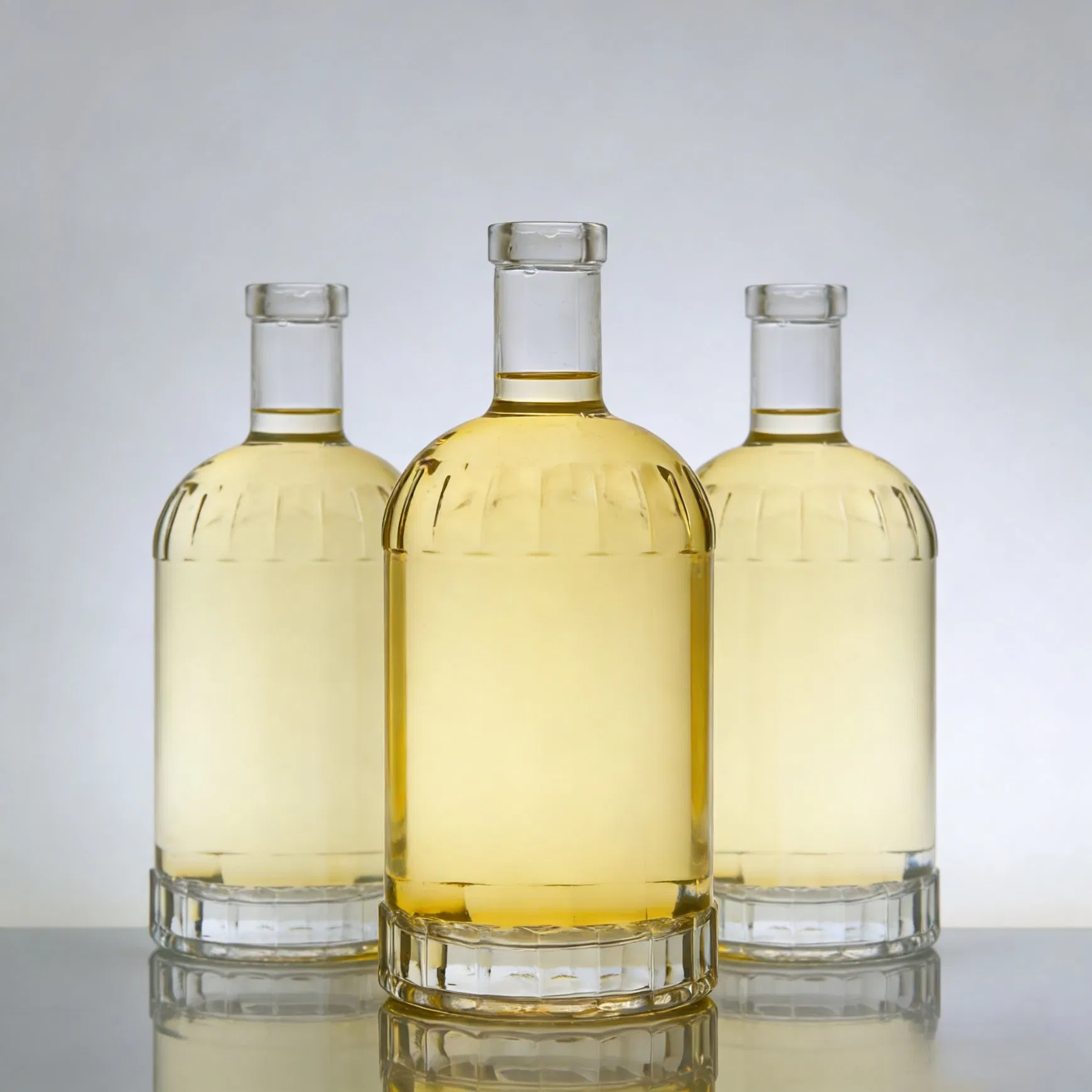 Customized Extra Flint Glass Bottle for Tequila Whiskey Vodka Gin with SGS FDA Certification