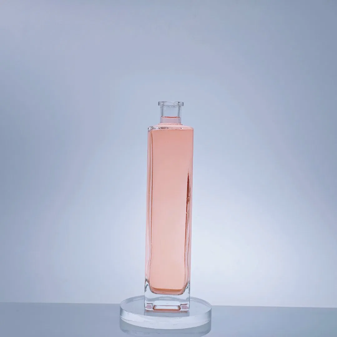 Custom Made Square Glass Bottle Spirit Bottle 500ml Taquila Vodka Glass Bottle with Cork Finish