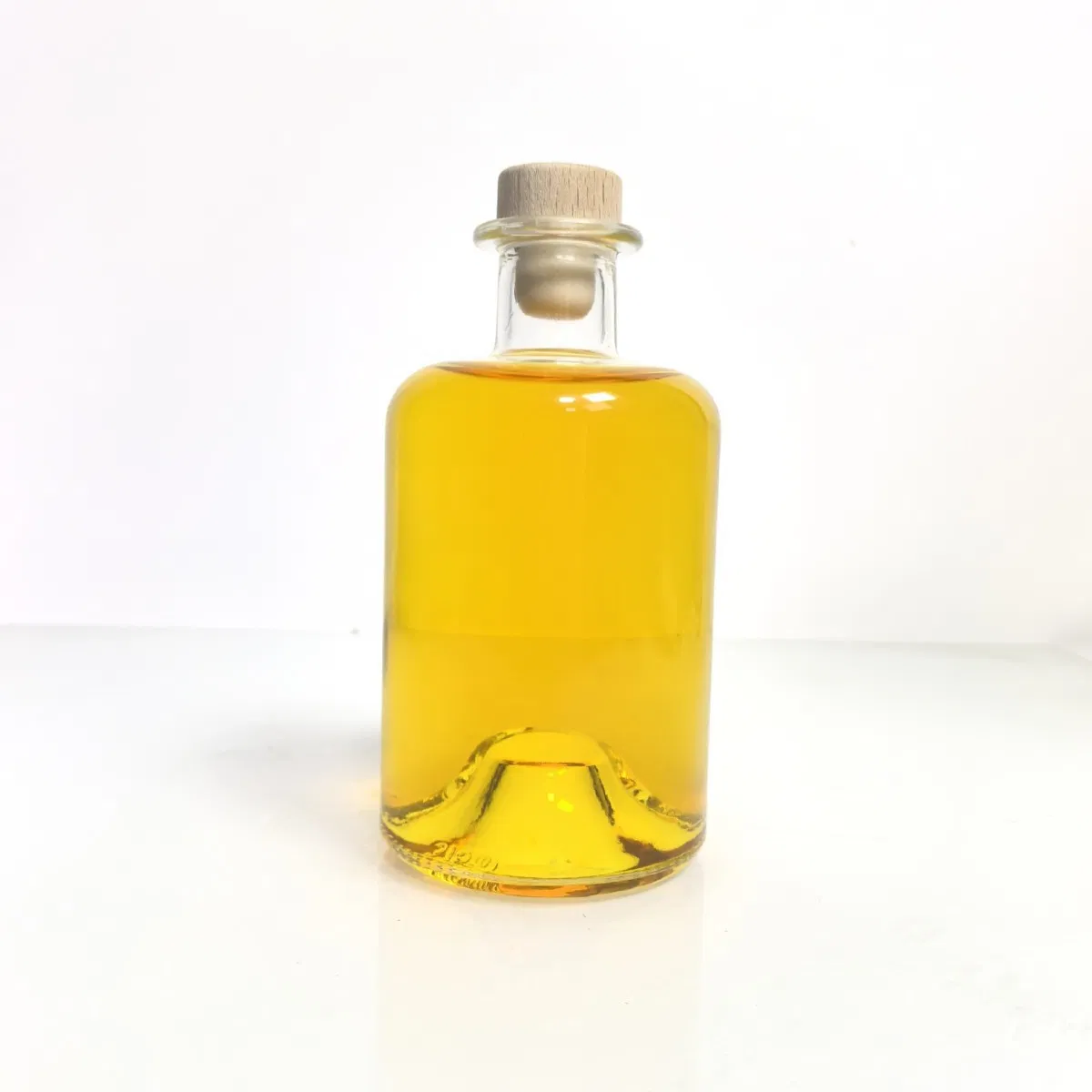 Custom Wholesale Vodka 700ml 750ml Glass Bottle Extra Flint Gin Tequila Whisky Brandy Spirit Liquor Glass Bottle