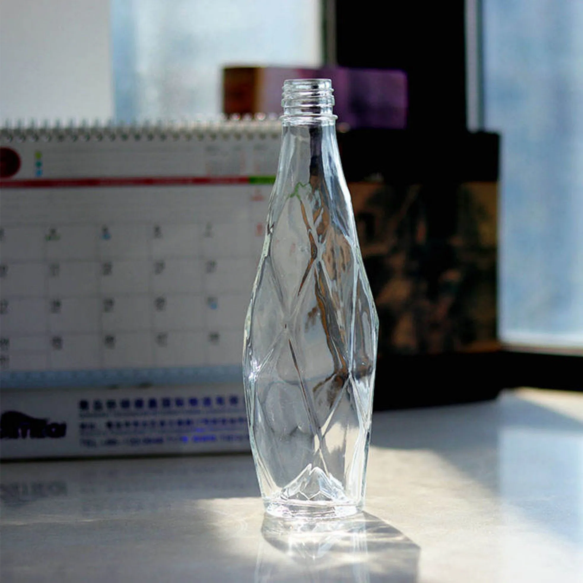 Unique Design Custom Liquor Bottle Luxury Water Glass Bottle for Decor