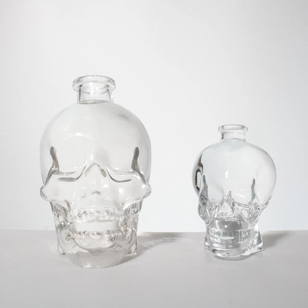 Wholesale 50ml 100ml 200ml 375ml Clear Frosted Beverage Acohol Wine Juice Vodka Whisky Rum Spirit Mini Small Drinking Liquor Glass Bottle