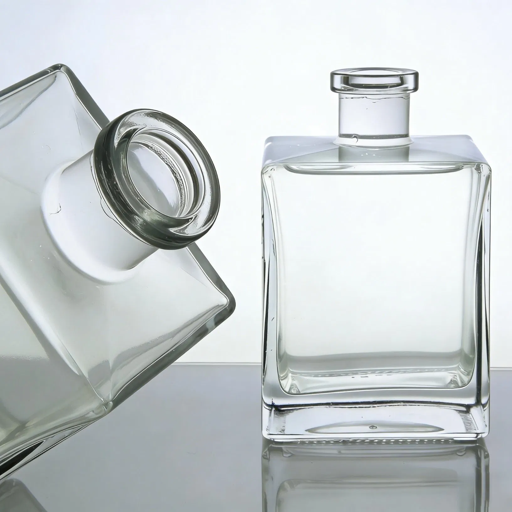 500ml Short Neck Square Glass Mezcal Bottle for Whiskey Vodka Tequila Gin Rum with Cork