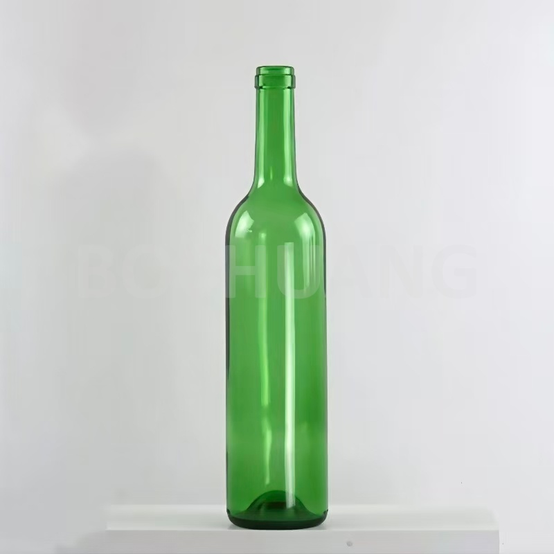 Wholesale 700ml 750ml Antique Green Bordeaux Burgundy Packaging Glass Wine Bottle Cork Finish for Red Wine