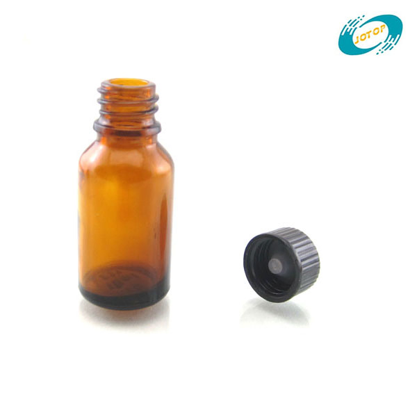 Deep Amber Glass Dropper Bottles Used for Filling Essential Oils