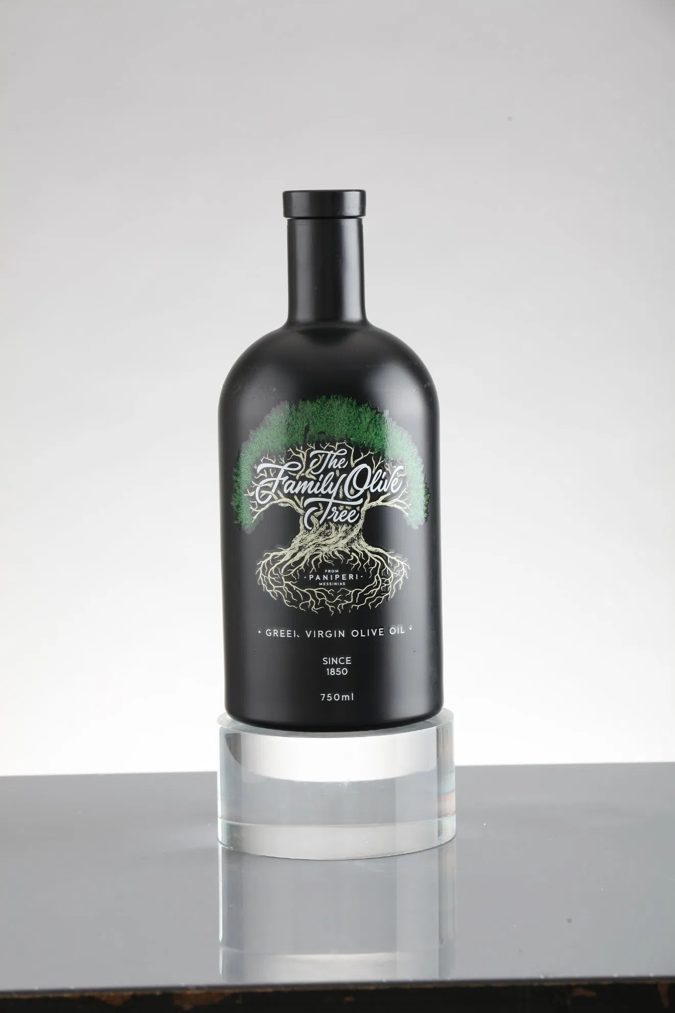 Top Selling Popular 500ml 700ml 750ml 75cl 1000ml Round Glass Bottle Vodka Whisky Rum Gin Bottle with Cork Finish Empty Liquor Custom Glass Bottle