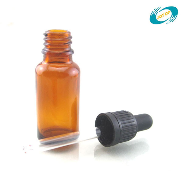 Deep Amber Glass Dropper Bottles Used for Filling Essential Oils
