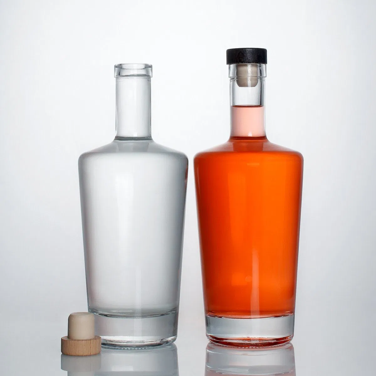 Wholesale 700ml 750ml Luxury Clear Glass Bottle Thick Base Vodka Whiskey Rum Gin Tequila Bottle