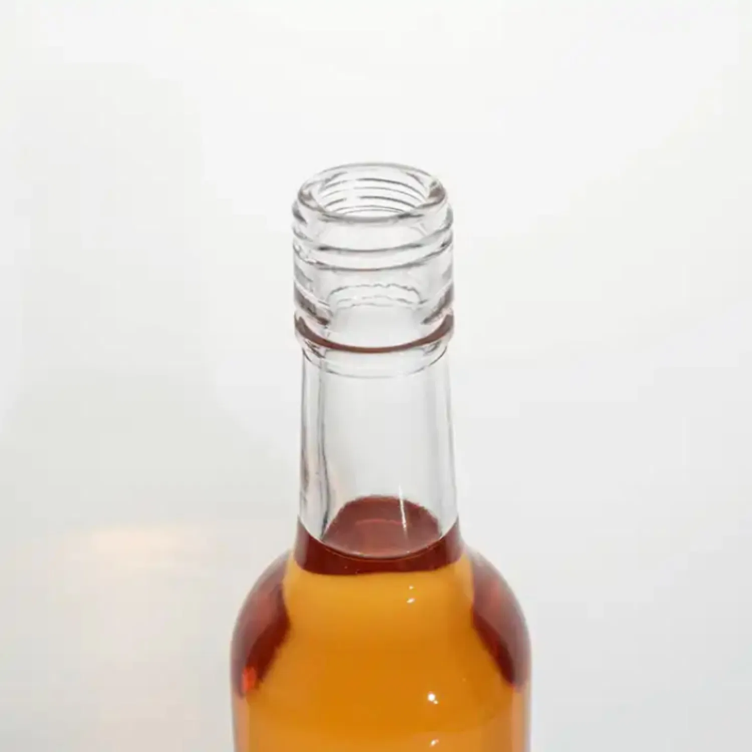 Extra Flint Glass Bottle for Gin Vodka Whisky Whiskey Liquor Alcohol