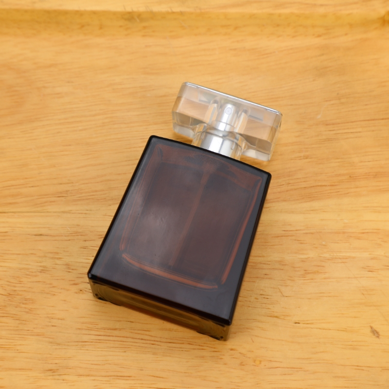 Unisex Amber Square Perfume Bottle with Thick Base for Travel Friendly Use