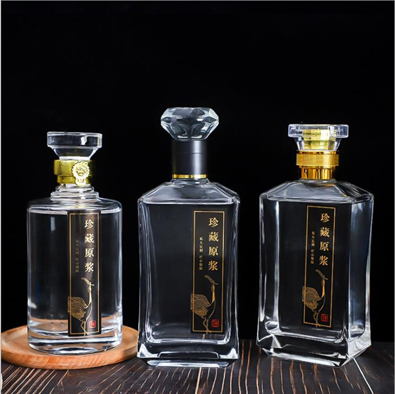 Square Cork Finish High Quality Transparent Glass Bottle for Distillery