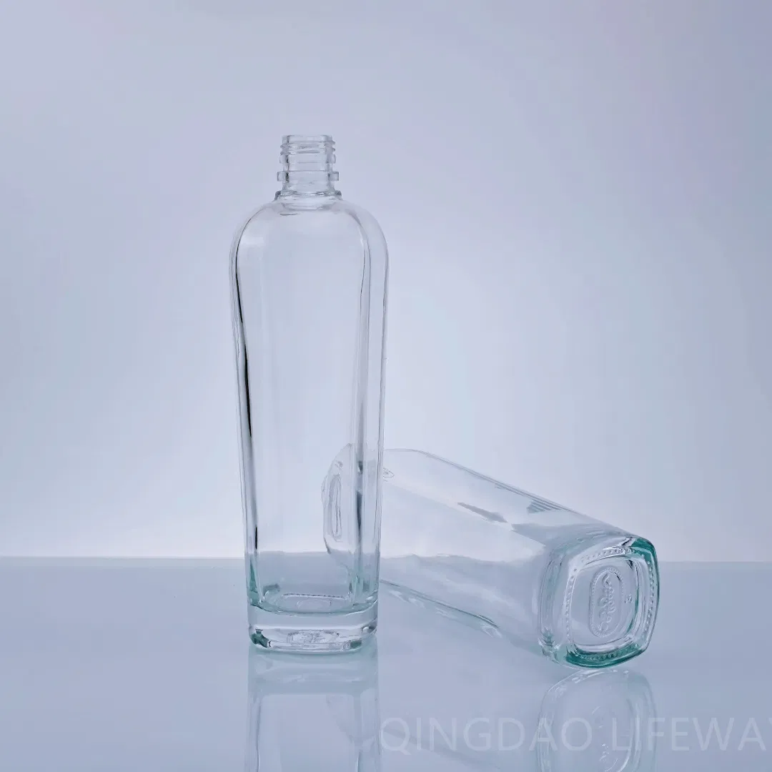 750ml Round Shoulder and Short Neck Vodka Brandy Whisky Tequila Bottle with Screw Cap