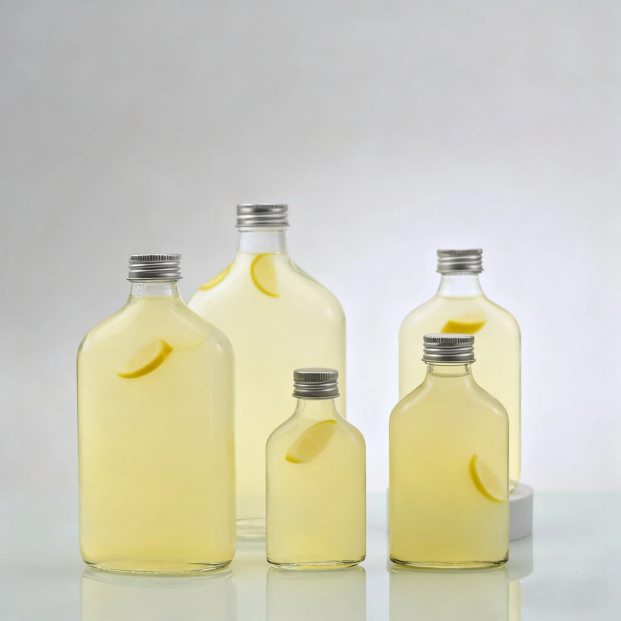 Wholesale Lightweight Flat Empty Vodka Glass Bottle Flask 350ml 200ml Clear Glass Fruit Juice Beverage Bottle