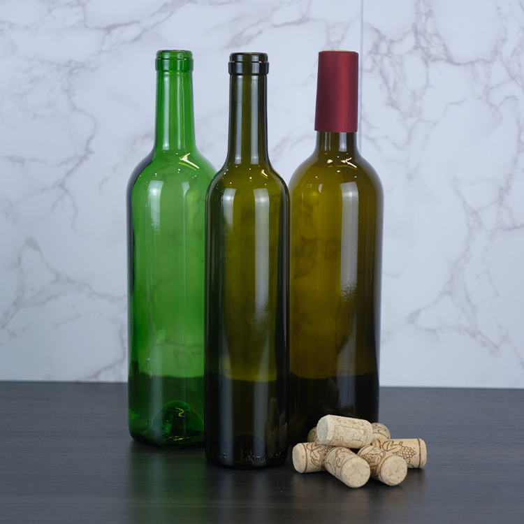 500ml 750ml Amber Brown Red White Blue Assortment Glass Bordeaux Wine Bottle Flat-Bottomed Cork Finish