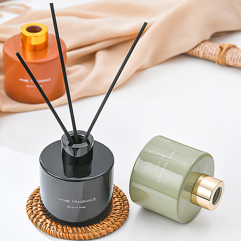 Manufacturers Cylinder Glass Empty Black Pink Gray Black Colored Reed Diffuser Bottles 140ml 4oz with Sticks