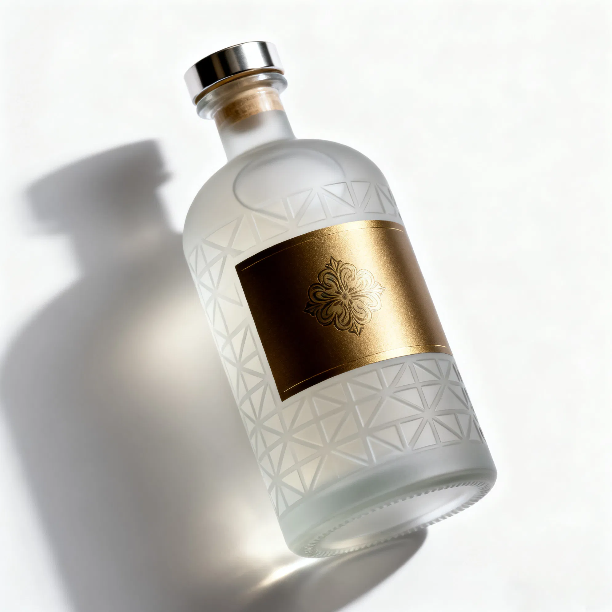 Lightweight Yet Sturdy Glass Bottle, Easy to Carry and Ideal for International Travel Occasions