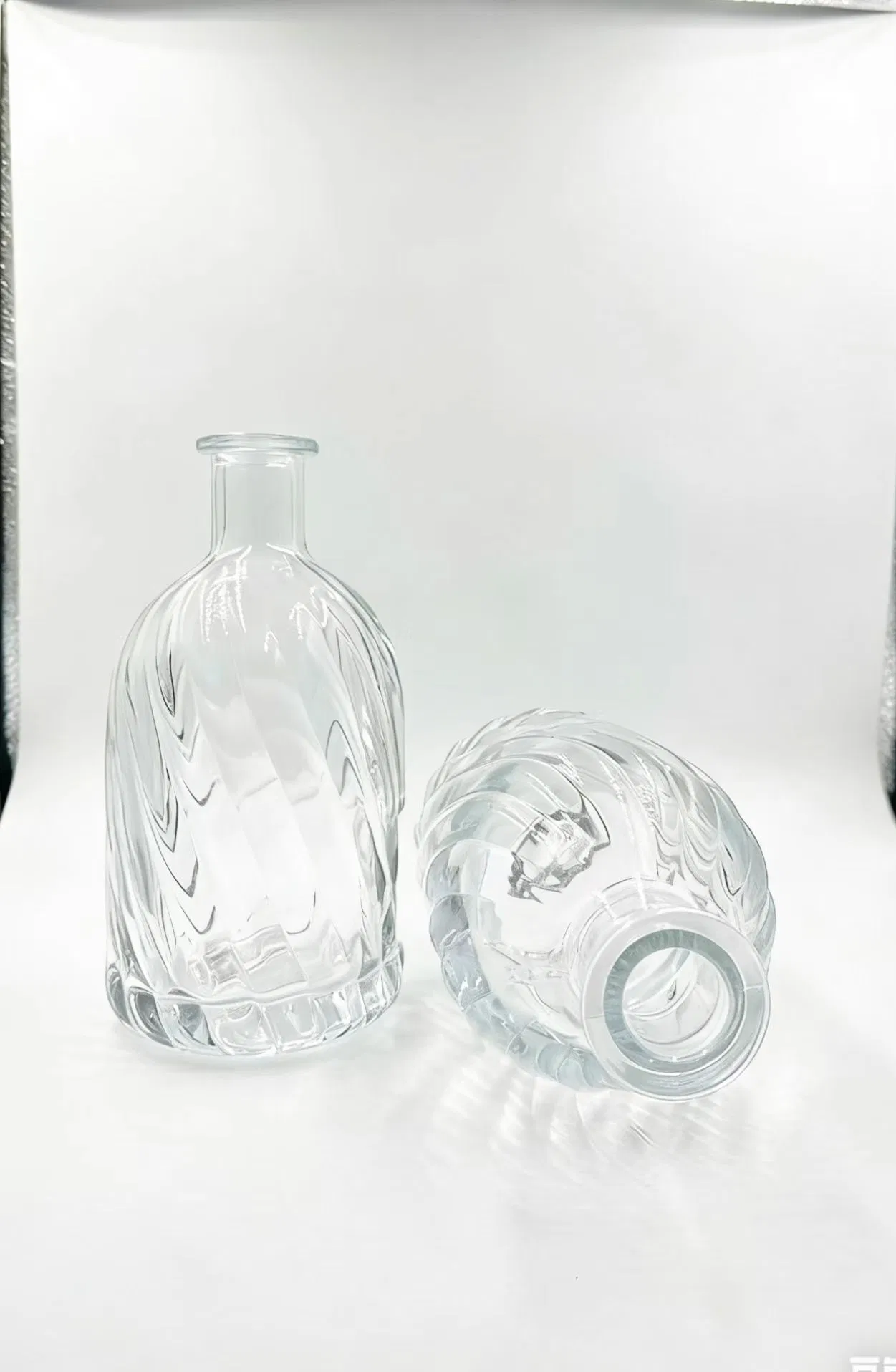 The Popular 750ml Spirit Gin Whisky Vodka Brandy Liquor Super Flint Glass Bottle