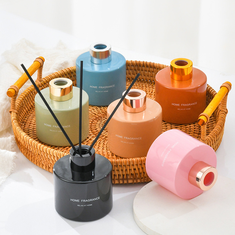 Manufacturers Cylinder Glass Empty Black Pink Gray Black Colored Reed Diffuser Bottles 140ml 4oz with Sticks