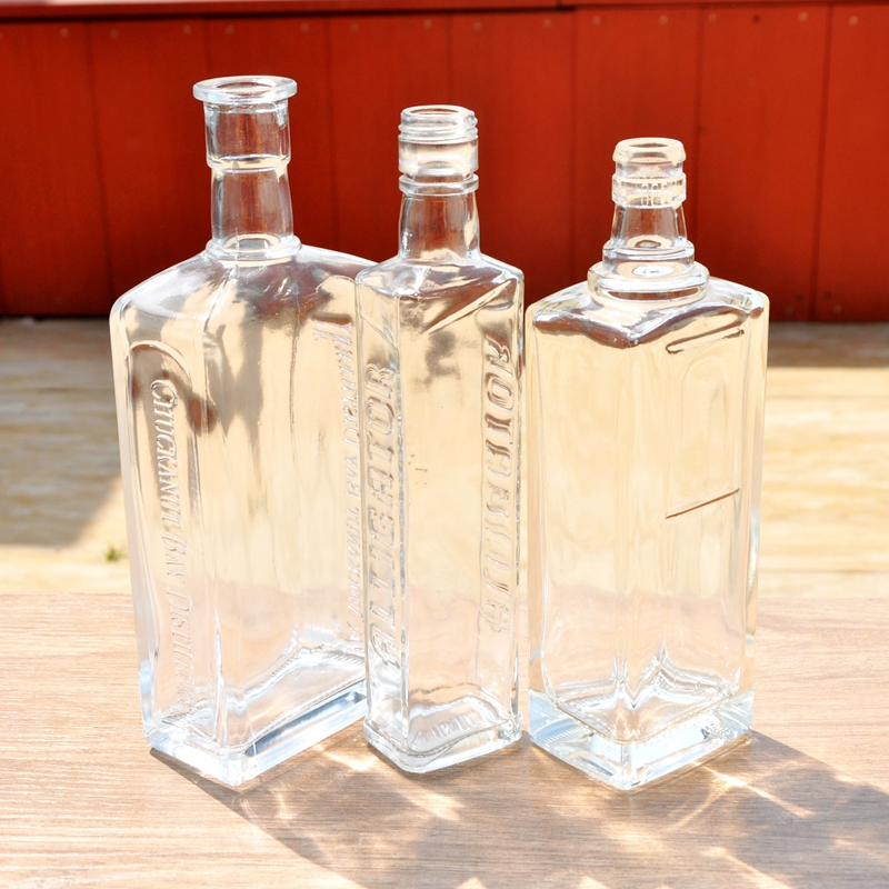 Cork Finish Round Clear Glass Bottle Spirit Packaging