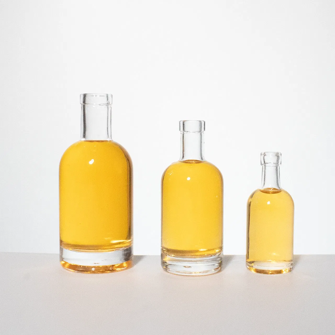 Wholesale 50ml 100ml 200ml 375ml Clear Frosted Beverage Acohol Wine Juice Vodka Whisky Rum Spirit Mini Small Drinking Liquor Glass Bottle