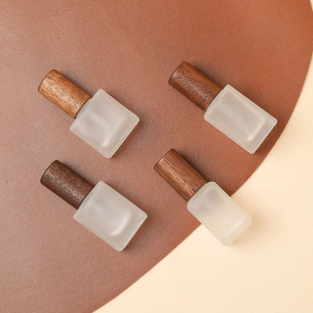 Wholesale 6ml 8ml 10ml 15ml Empty Frosted Glass Travel Portable Mini Mini Perfume Essential Oil Roll on Bottle