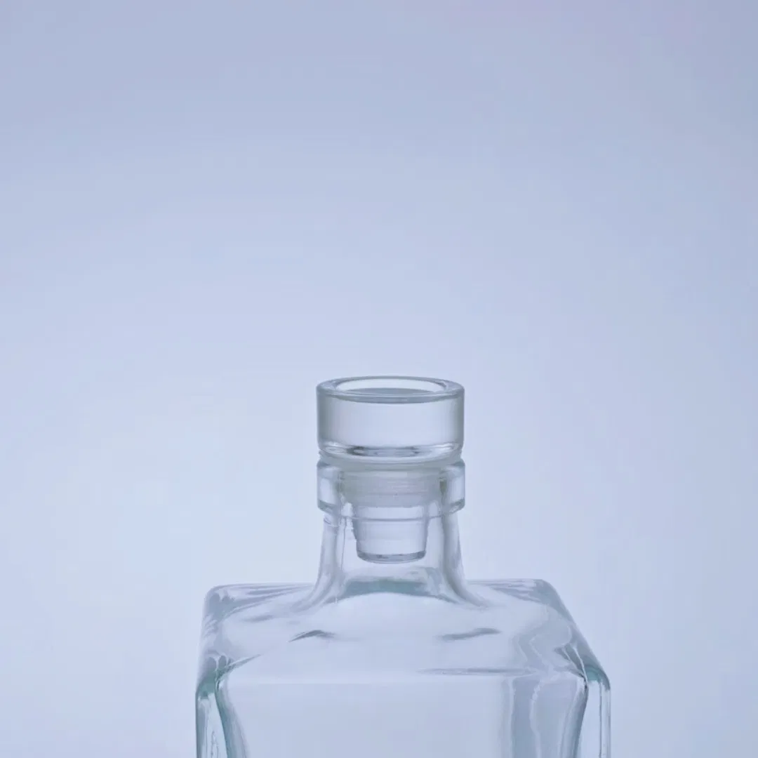 250ml Luxury Glass Liquor Bottle for Agave Pisco Brandy Packaging with Glass Cork and Diamond Mountain Bottom