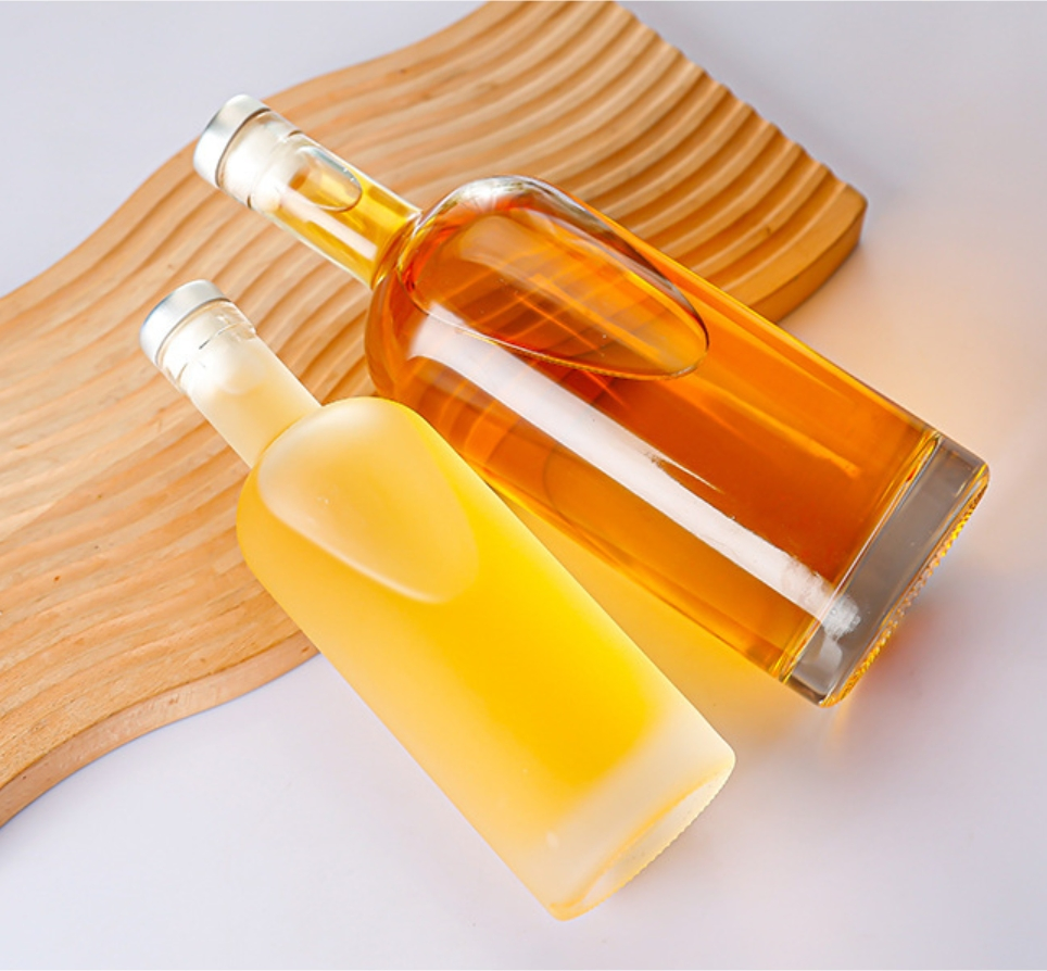 Wholesale 500ml 750ml 1000ml Clear Round Bottle Frosted Whisky Rum Tequila Whiskey Vodka Liquor Glass Bottle