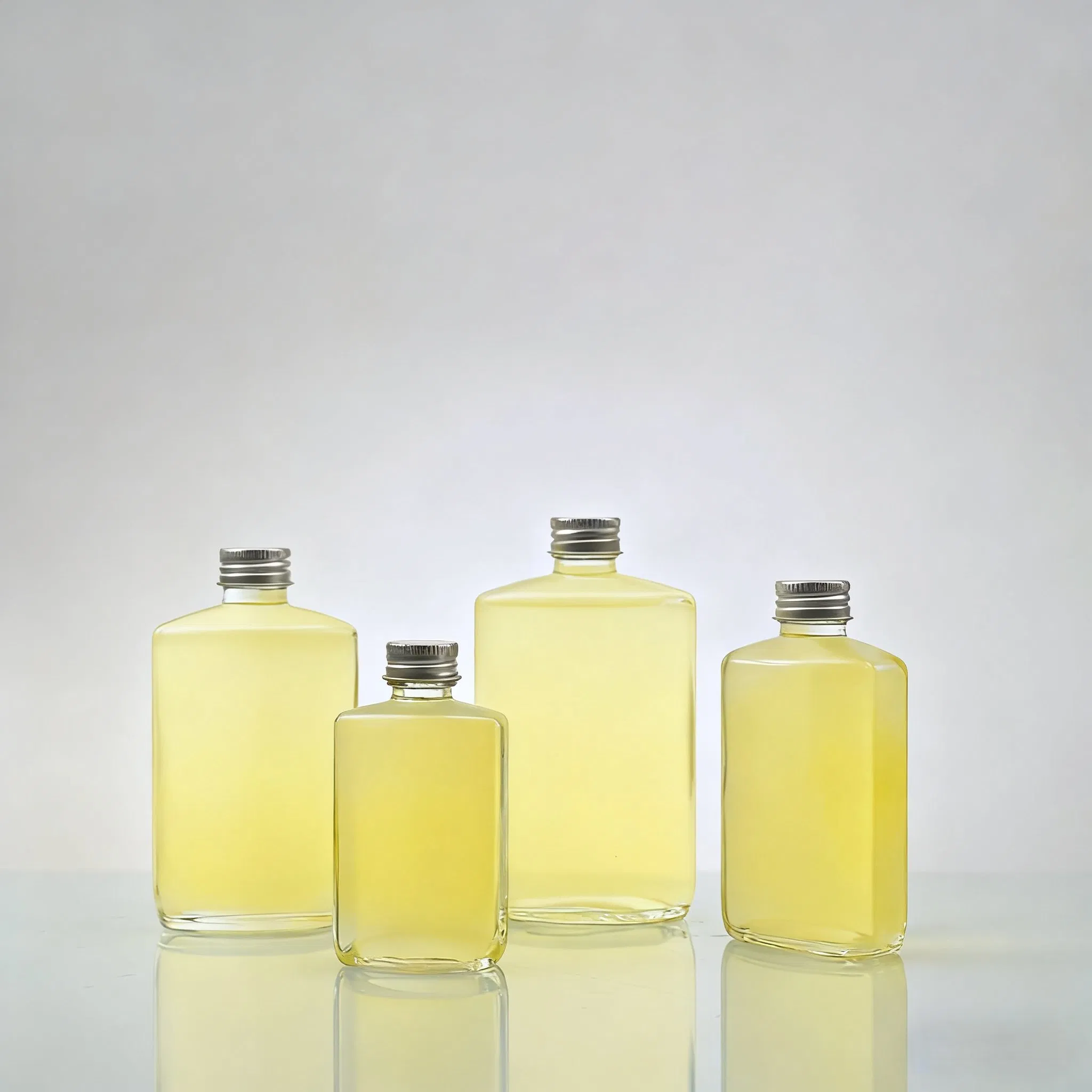 Wholesale Lightweight Flat Empty Vodka Glass Bottle Flask 350ml 200ml Clear Glass Fruit Juice Beverage Bottle