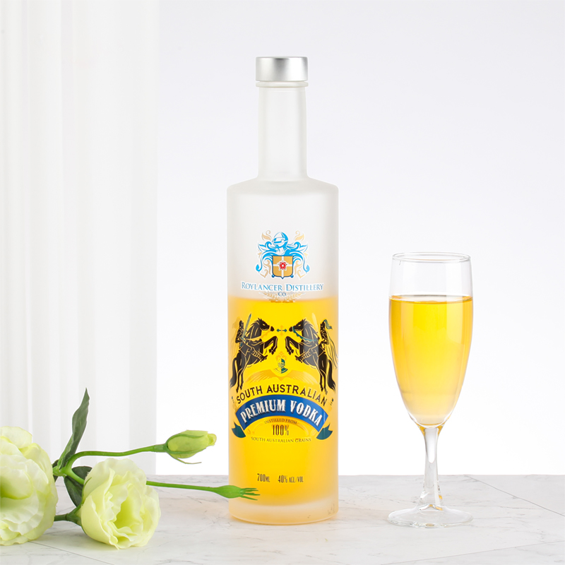 Top Selling Popular 500ml 700ml 750ml 75cl 1000ml Round Glass Bottle Vodka Whisky Rum Gin Bottle with Cork Finish Empty Liquor Custom Glass Bottle