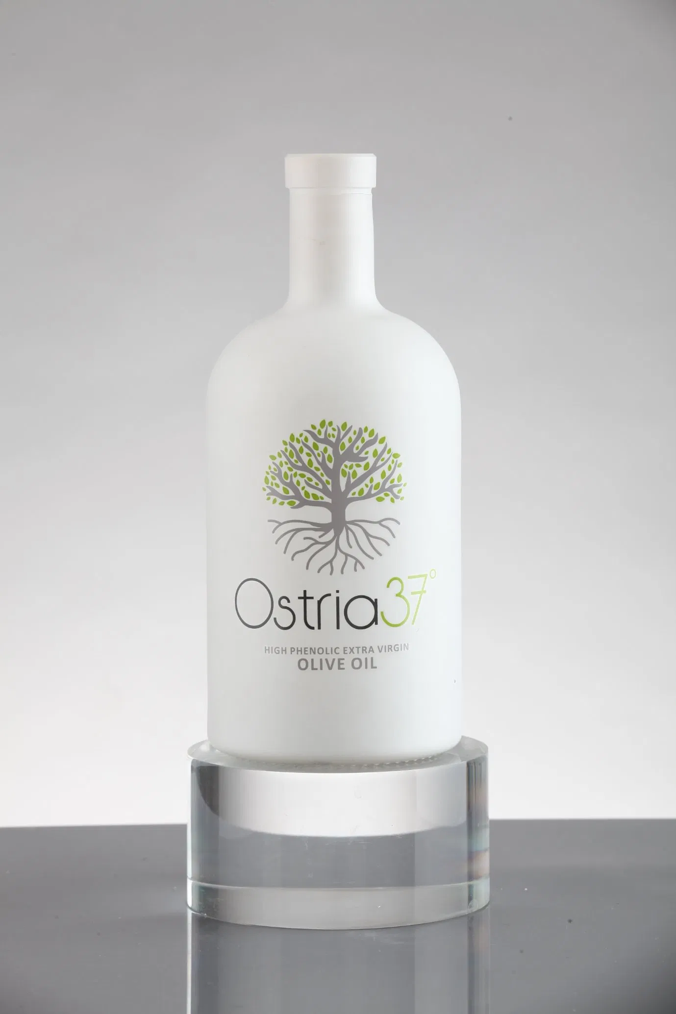 Top Selling Popular 500ml 700ml 750ml 75cl 1000ml Round Glass Bottle Vodka Whisky Rum Gin Bottle with Cork Finish Empty Liquor Custom Glass Bottle