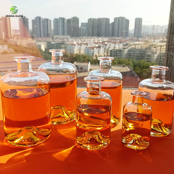 375ml 500ml 700ml 750ml Round Short Neck Thin Glass Bottle Gin Bottles Rum Bottle Glass 75cl Whiskey with Cork