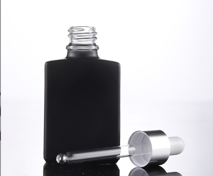 Stock 15ml 30ml 50ml 100ml Matte Black Flat Square Bottle Frosted Black Flat Square Essential Oil Bottle Transparent Frosted Dropper Glass Bottle