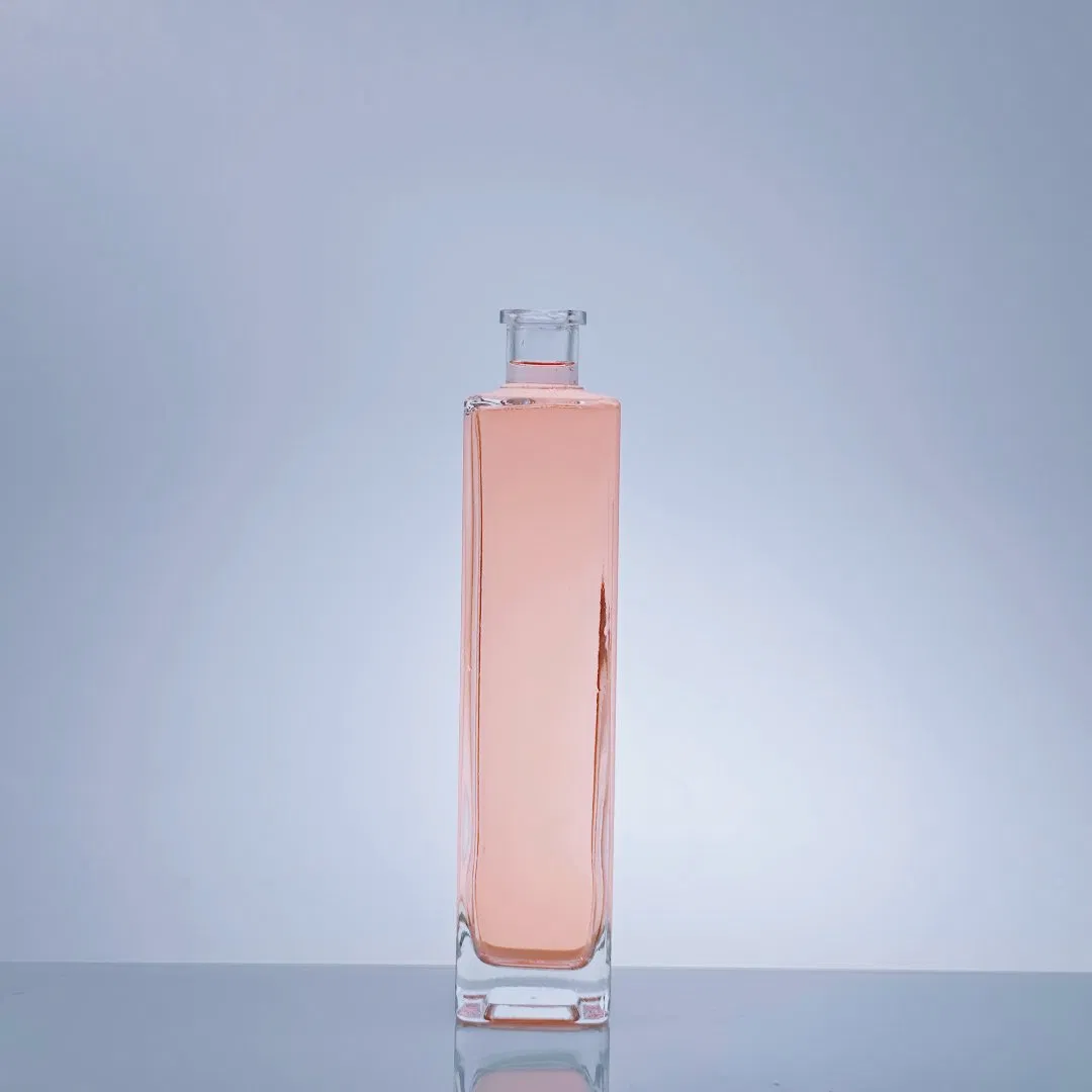 Custom Made Square Glass Bottle Spirit Bottle 500ml Taquila Vodka Glass Bottle with Cork Finish