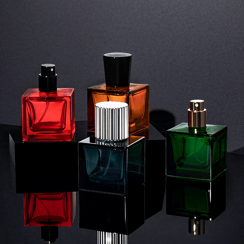 Custom Square Empty Colored Glass Perfume Bottle 30ml 50ml 100ml Fine Mist Spray Glass Bottles with Cap