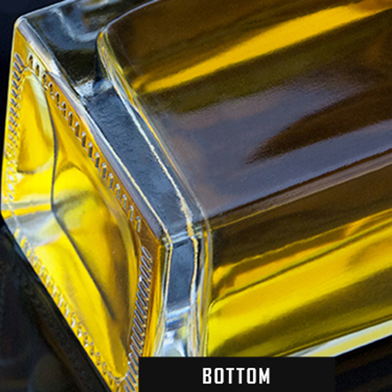 Factory Direct Sale of 500ml and 700ml Square Glass Wine Bottles with Right-Angle Shoulder and Thick Cork Stopper. Vodka Bottles