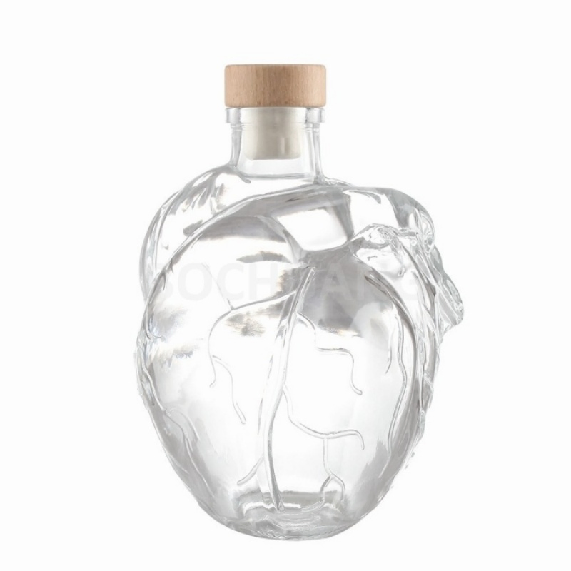 Hot Sale Modern Wholesale Transparent Creative Extra Flint 700ml 70cl 750ml 75cl Liquor Empty Heart Shape Rum Glass Bottle