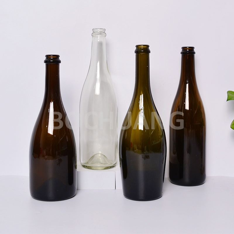 Wholesale 700ml 750ml Antique Green Bordeaux Burgundy Packaging Glass Wine Bottle Cork Finish for Red Wine