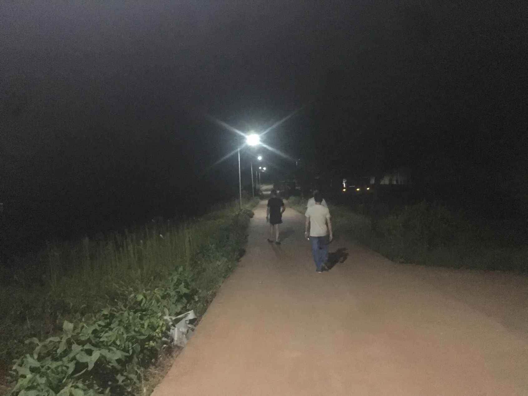 2000 Lumen All in Two Solar Street Light for Yard/Garden/Street/Parking