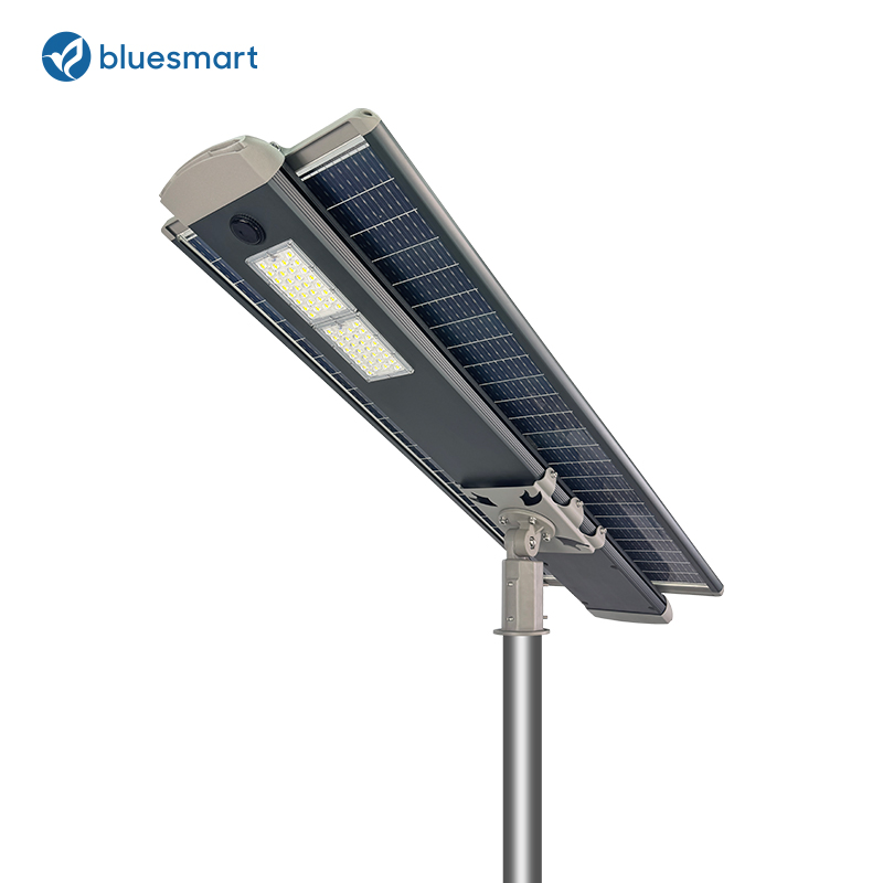 Bluesmart 100W IP65 Integrated LED Solar Street Light with Pole Parking Lot Light