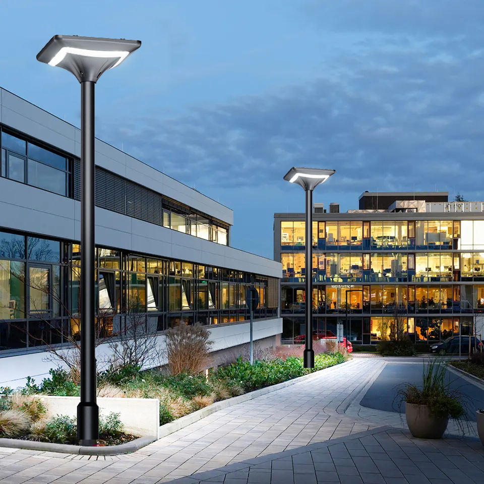 Aluminum Outdoor IP66 Highway Parking Lot Area Light LED Solar Street Lighting