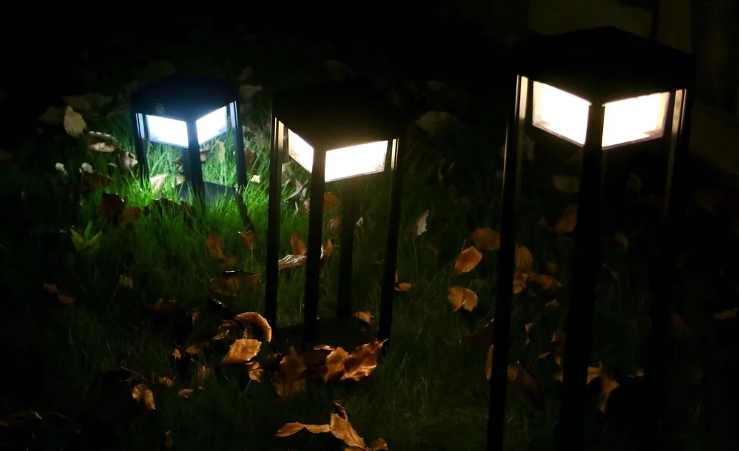 Lawn Light Application