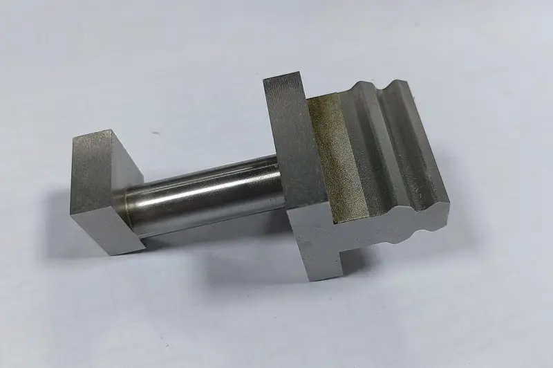 CNC turning process for alloy steel, high-hardness metal parts