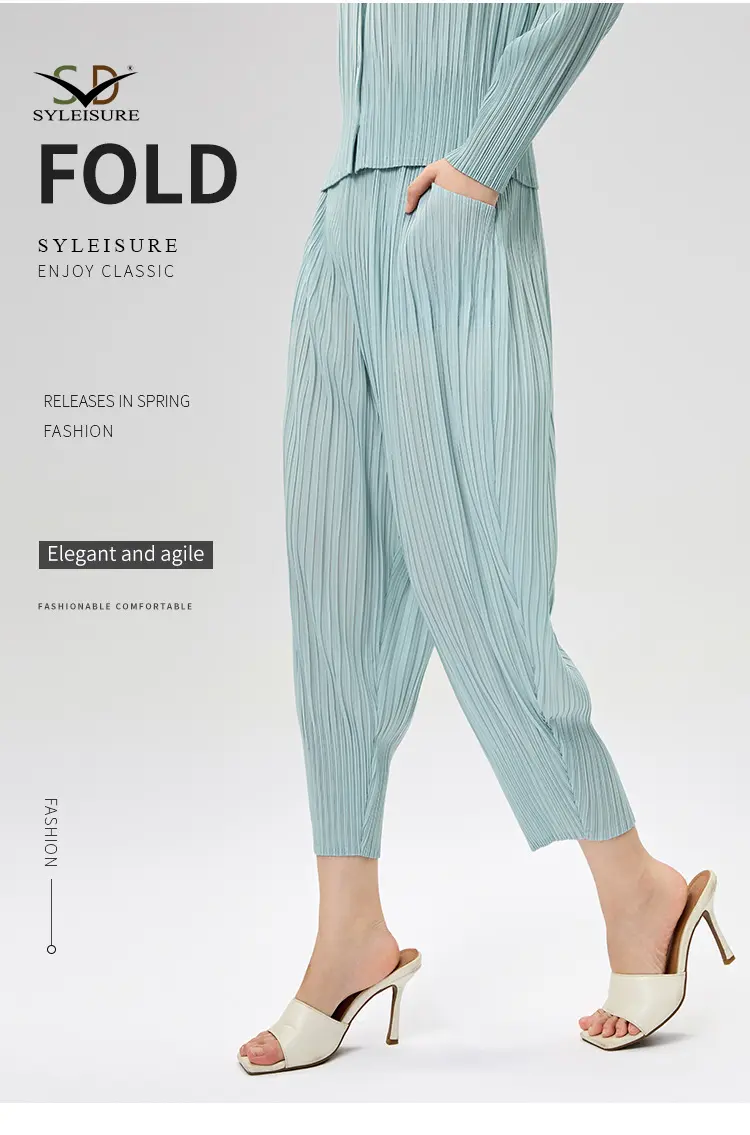 Women's Pleated Harem Pants Detail 1
