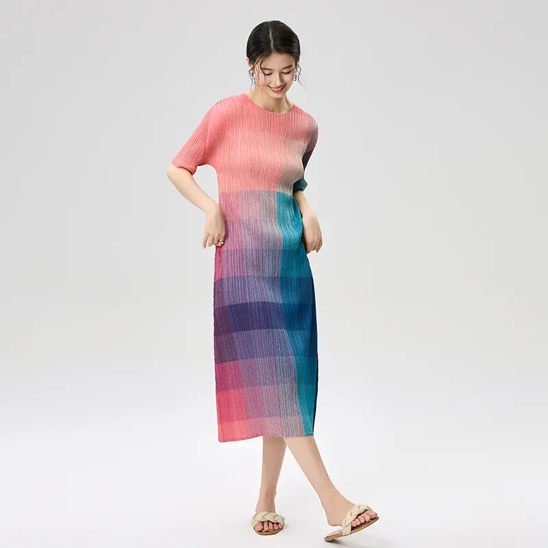 OEM Women’s Gradient Color Pleated Midi Dress with Short Sleeves – Stylish & Comfortable Factories, Service