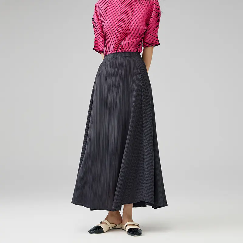 China Elegant Pleated Maxi Skirt for Women Product, Service