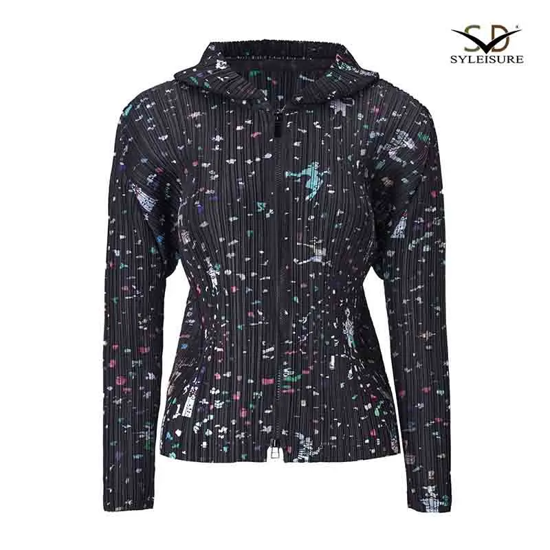 Famous Women's Pleated Printed Hooded Jacket Factory, Company
