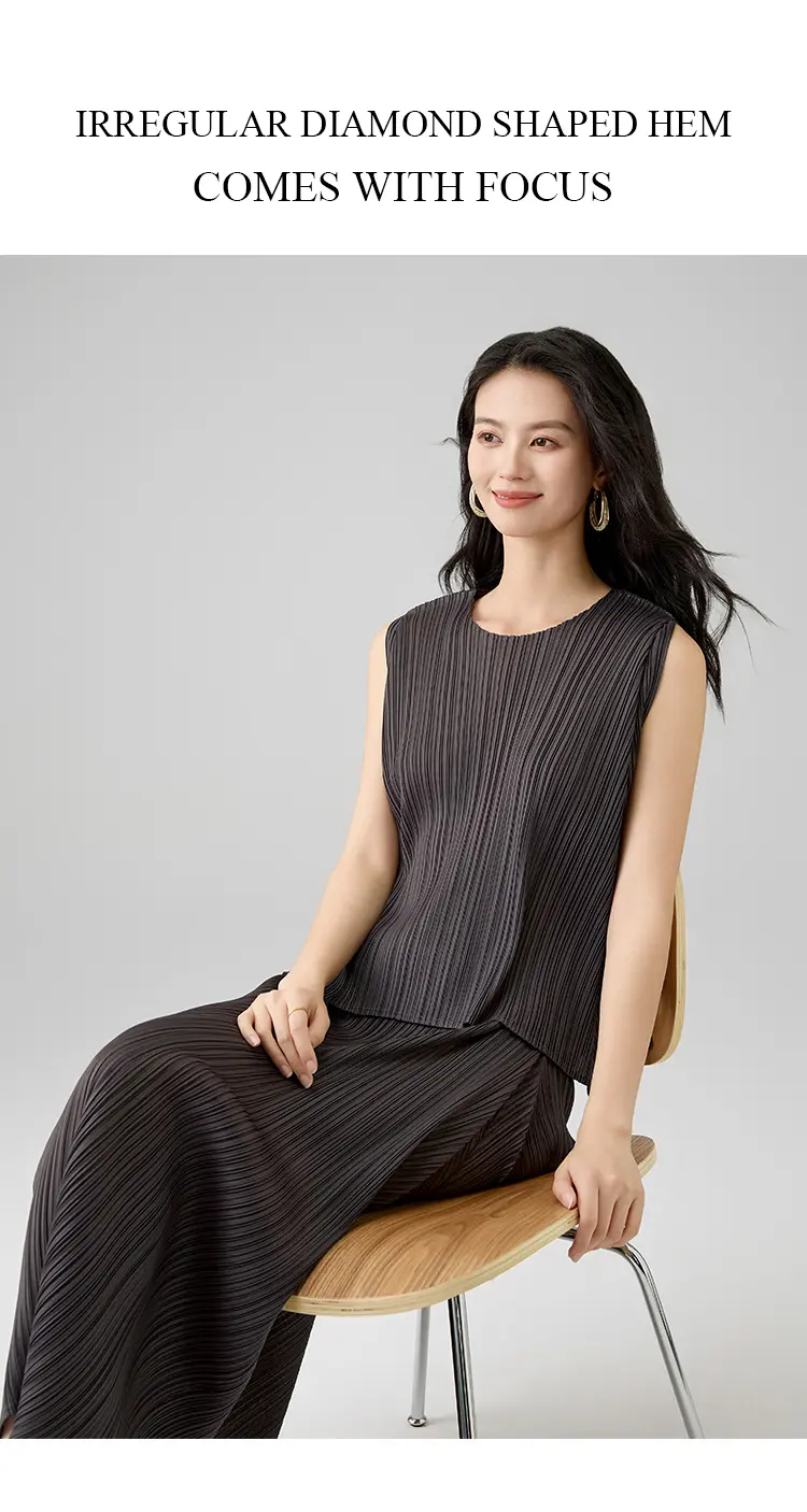 Pleated Set Detail 2