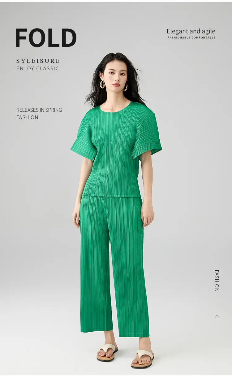 Pleated Detail 1
