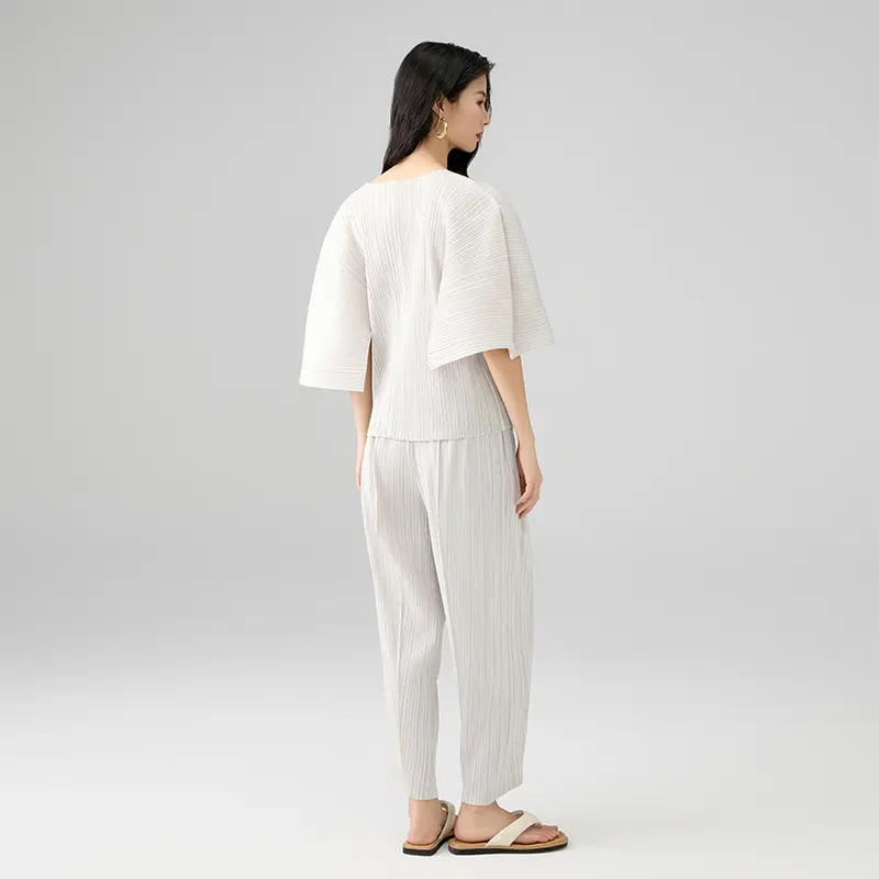 Famous Women’s Wide Sleeve Pleated Top and Cropped Pants Set – Lightweight Two-Piece Loungewear Manufacturer, Factory